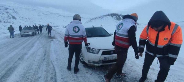 امدادرسانی به 7600 نفر و رهاسازی 689 خودرو از برف طی سه روز گذشته