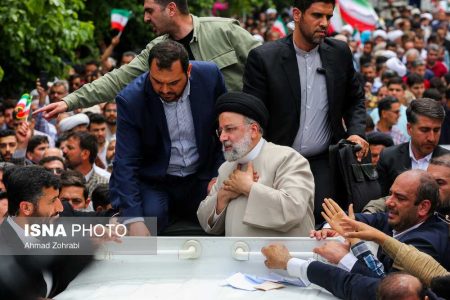 در میان مردم - هانسی