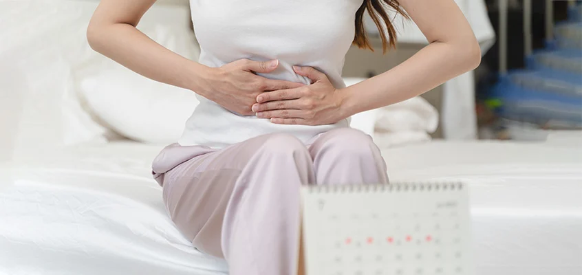 آیا عقب افتادن پریود در بزرگ شدن شکم تاثیر دارد؟