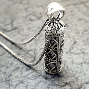 گردنبند و لوله نقره حرز امام جواد